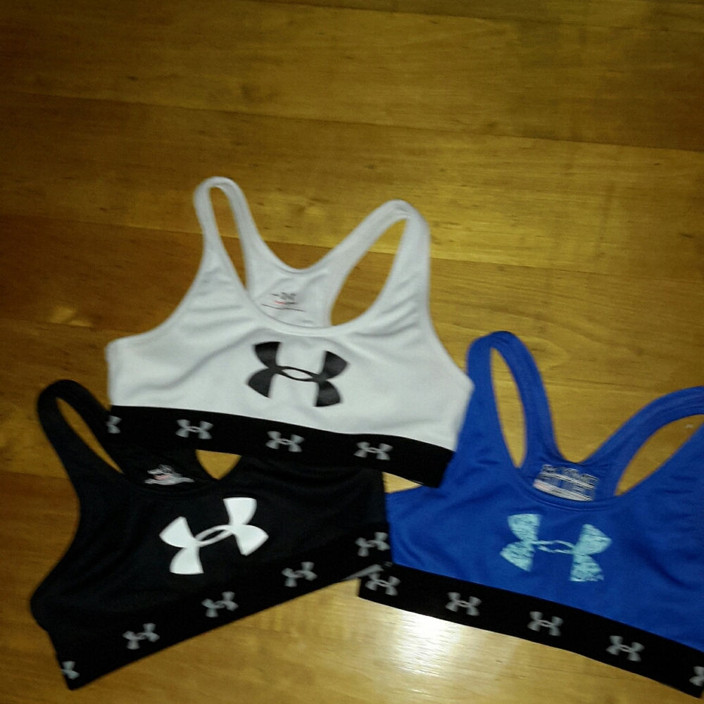 Under Armour youth medium sports bra